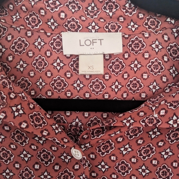 Loft XS Coral Button Down - Picture 2 of 5